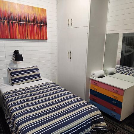 West End Motel & Backpackers Adelaide Ngoại thất bức ảnh